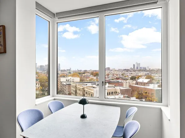 1000 Maxwell Lane image 7 of 32