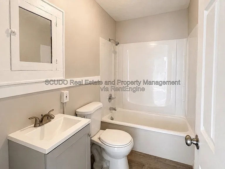 2723 Lathrop Ave — Photo 14