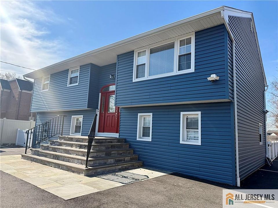 1st image of 1084 Stelton Rd