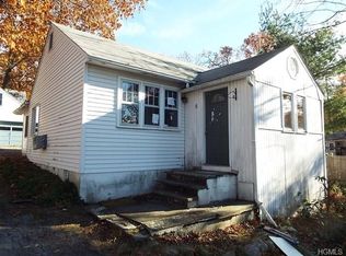 6 Highland Dr, Highland Mills, NY 10930