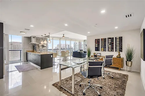 495 Brickell Ave Photo 1