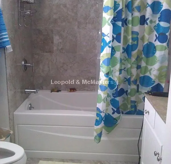 109 2nd St #2 — Photo 6