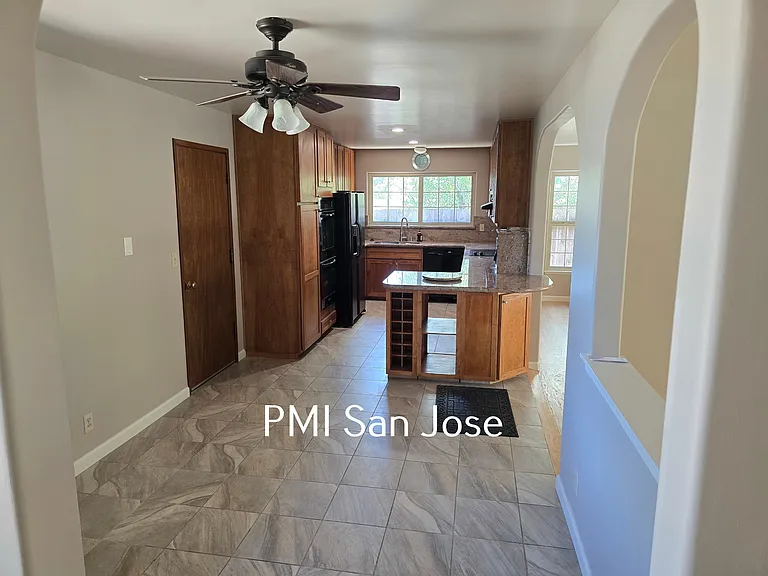 900 Susan Ct — Photo 8