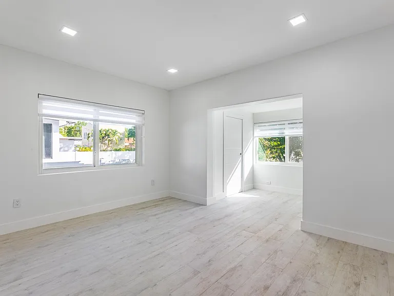 440 SW 21st Rd — Photo 18
