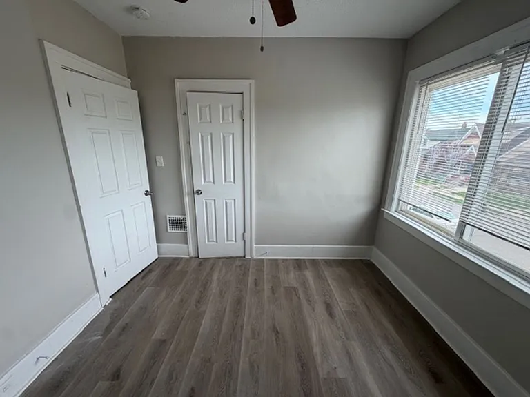 8215/8217 Badger1 LLC — Photo 18
