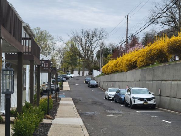 8-12 South Blvd #104, Nyack, NY 10960