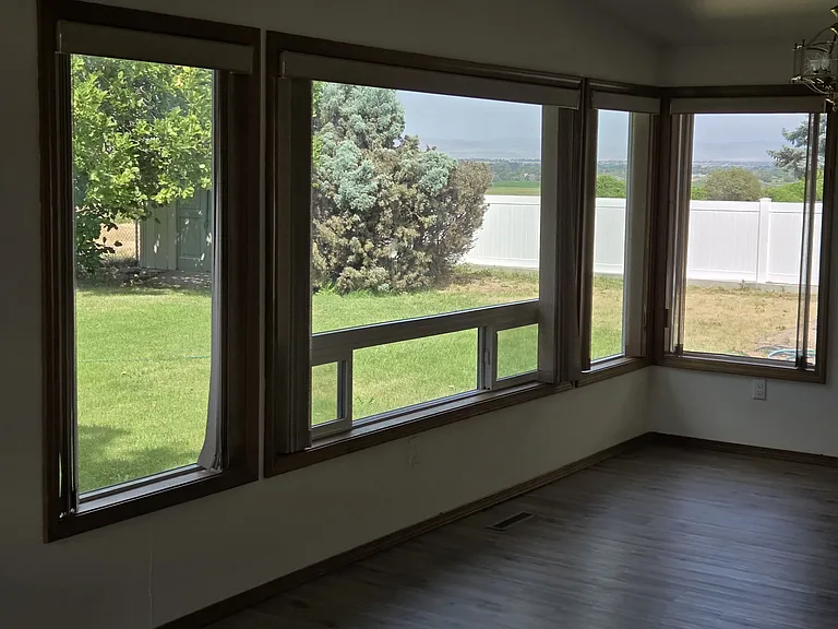 2215 Terrace Dr — Photo 3