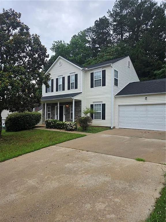 3 bed, 2.5 bath, 1640 sqft, $2,100 — Photo 1