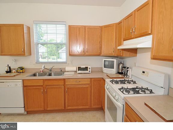 5th image of 102 Honey Flower Dr