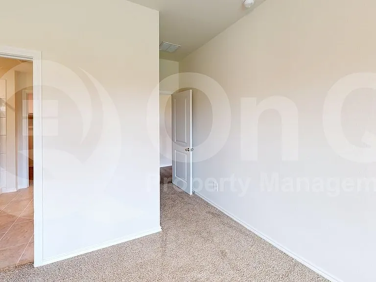 1213 Bristlecone Dr — Photo 7