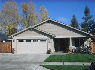 2549 Waters Edge Way, Medford, OR 97504