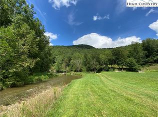 17 Water Sound Dr, Elk Park, NC 28622