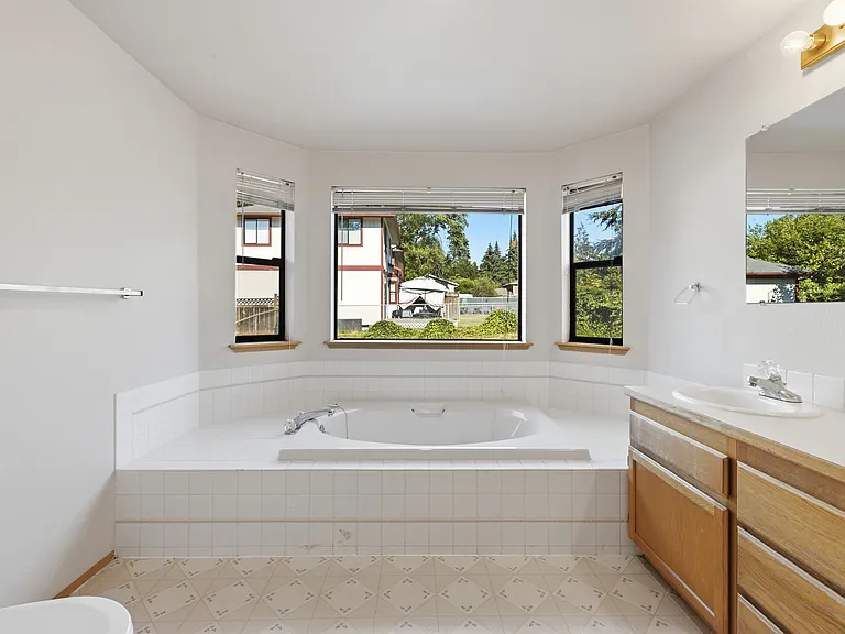 627 Shannon St — Photo 13