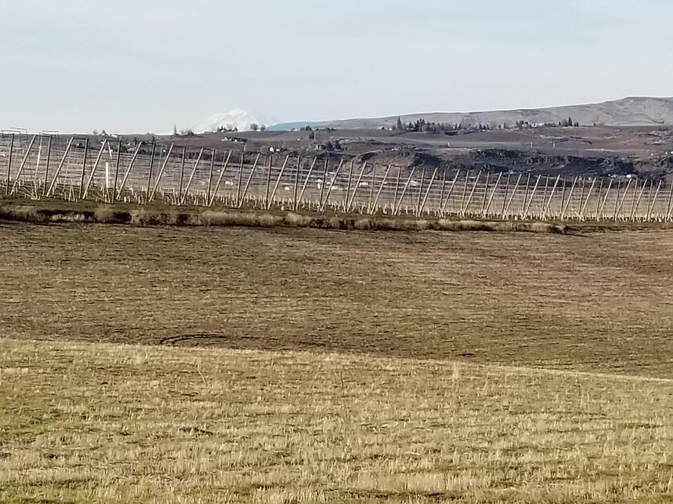 2nd image of 880 Old Stage Way