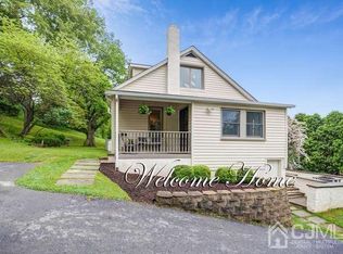 26 Hillside Ave, Milford, NJ 08848