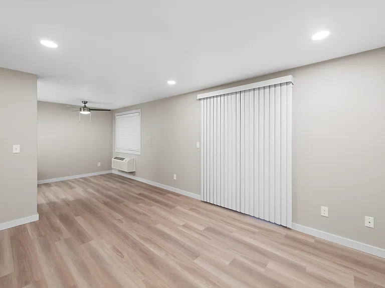 Cascades Apartments — Photo 25