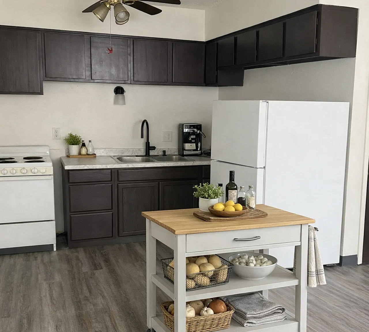 Hot Deal $99 First Month Rent Special! - Brickyard Commons II — Photo 4