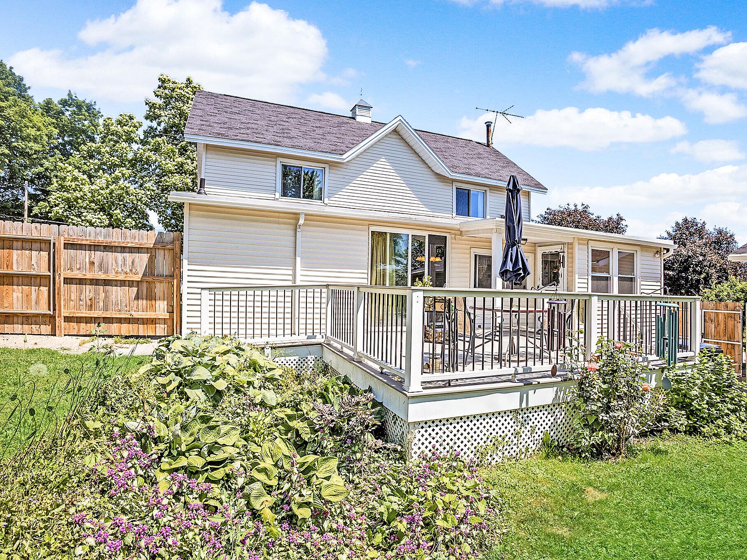 96 E Waterloo St NW, Casnovia, MI 49318 MLS 24030575 Zillow