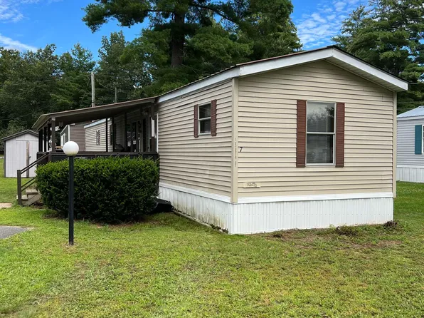 7 Robbins Street, Hinsdale, NH 03451