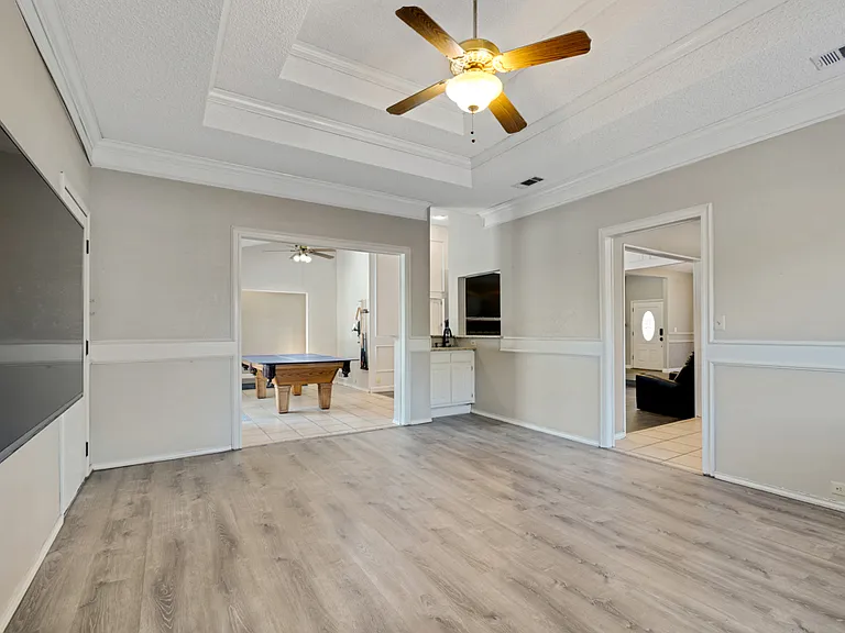 901 Green Brook Dr — Photo 13
