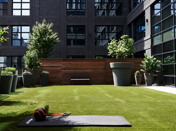 547 West 47th Street 1014 image 34 of 34