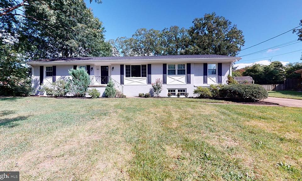 1st image of 5911 Poyntz Pl