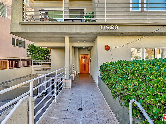 3rd image of 11920 Goshen Ave APT 203