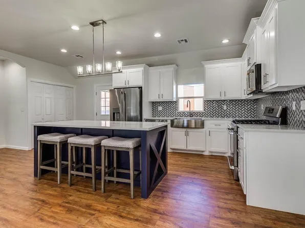 5245 NW 47th St, Warr Acres, OK 73122