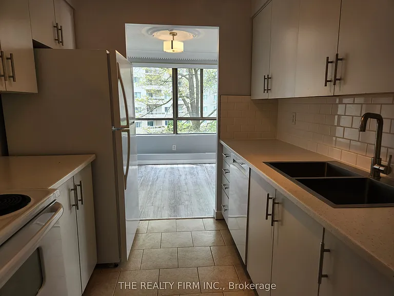 570 Proudfoot Ln #309 — Photo 7