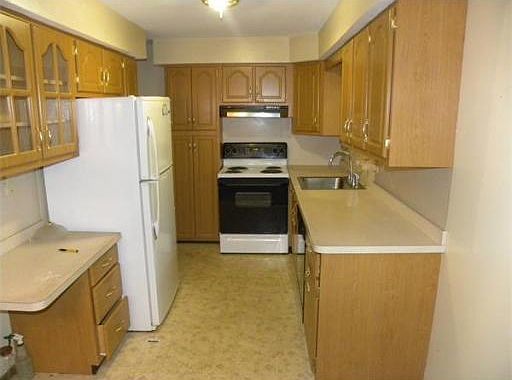 2nd image of 409 Blisswood Village Dr
