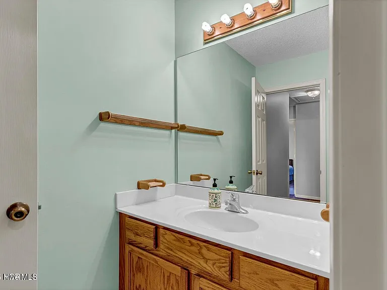 250 Quarter Horse Ln — Photo 7