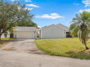 1312 N Quetzal Ct, Homestead, FL 33035