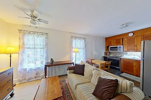 616 Thames St #3 — Photo 7