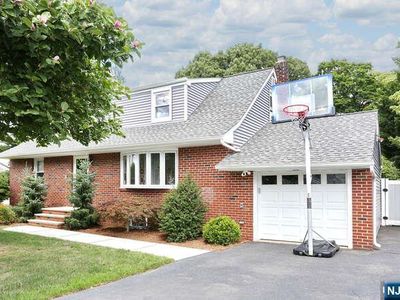 2 Hartland Ave, Emerson, NJ, 07630