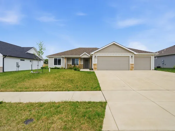 4385 Glen View Dr, Manhattan, KS 66502
