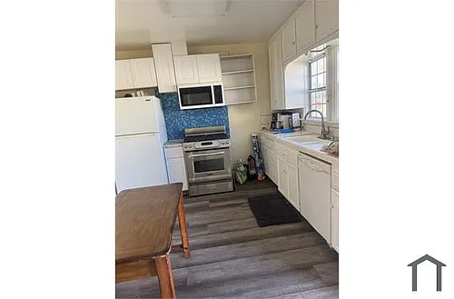9932 Beverly St Photo 1