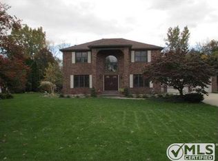 10714 Deer Ridge Ct, Zeeland, MI 49464