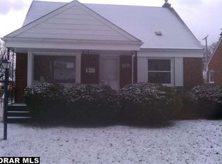 25655 W Hills Dr, Dearborn Heights, MI 48125