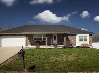 19310 Laquetta Rd, Waynesville, MO 65583