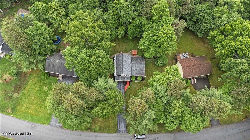 5th image of 46 Wineberry Lane