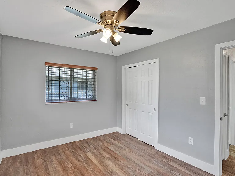 2145 NW 100th St — Photo 10
