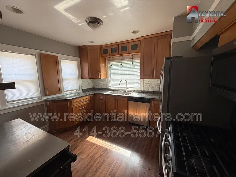 2203 N 68th St — Photo 14