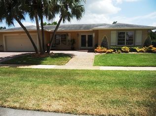 16721 Waters Edge Dr, Weston, FL 33326