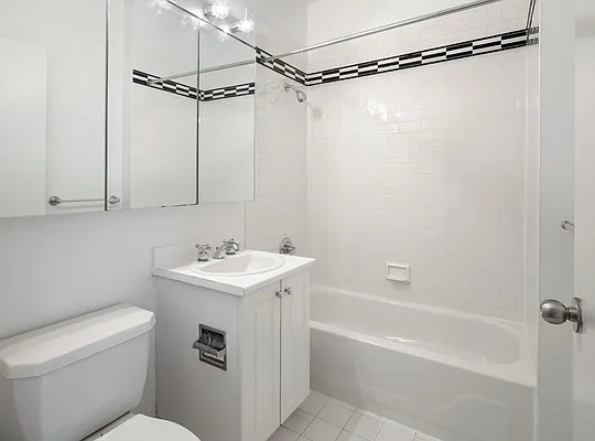 Rented by Oxford Property Group | media 4