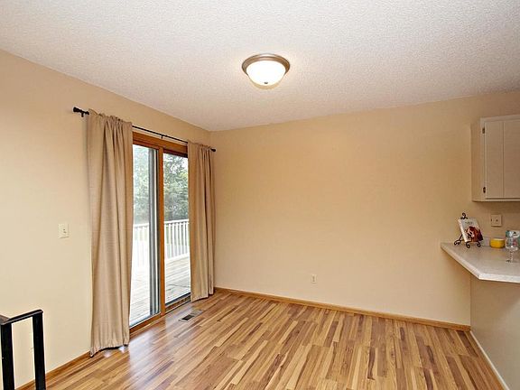 4th image of 9649 Hampshire Ln