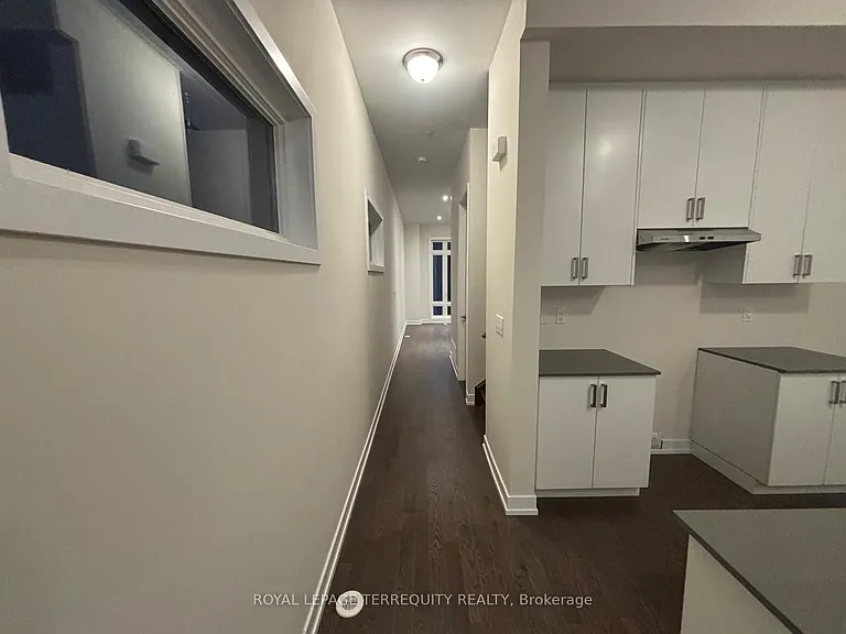 55 Ingersoll Ln — Photo 13