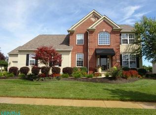 1194 Rock Mill Dr, Blacklick, OH 43004