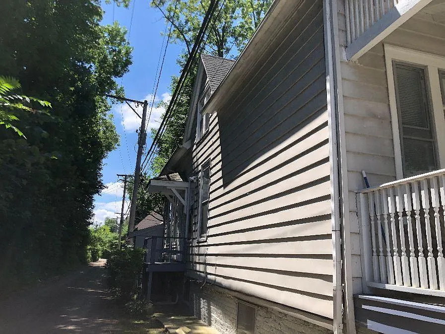 Building Photo - 910 Gaffield Pl