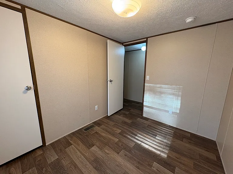 Rose City Estates — Photo 12
