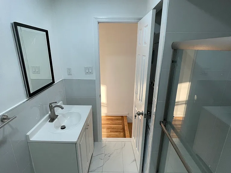 138 Bay 49 St #3 — Photo 5